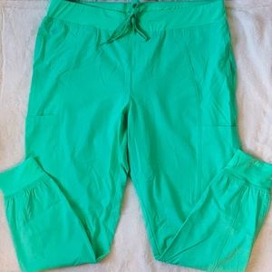 MEDCOUTURE | Jogger Scrubs